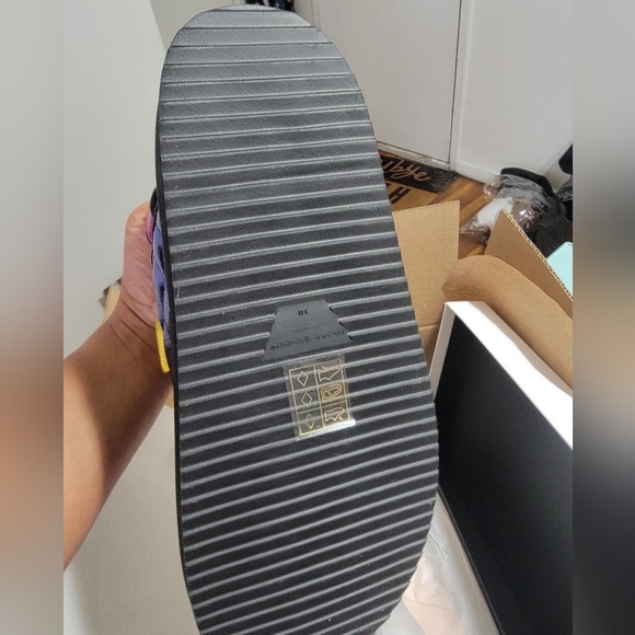 ONE DAY ONLY SALE- KURT GEIGER LONDON MULTICOLOR SANDALS - Picture 5 of 13